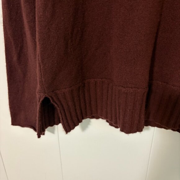 Inhabit 100% Cashmere V-Neck Sweater Small Burgundy Minimalist Lightweight Cozy - Picture 4 of 6